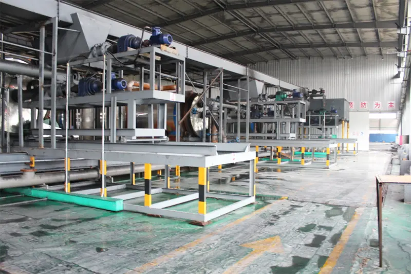 Semi-continuous model pyrolysis plant